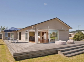 Views on Matarangi - Matarangi Holiday Home